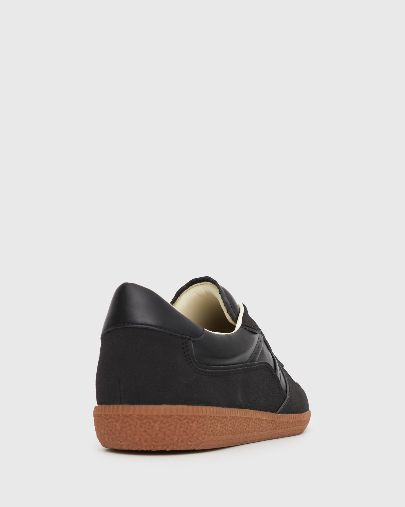 JUSTIN Low-Top Sneakers