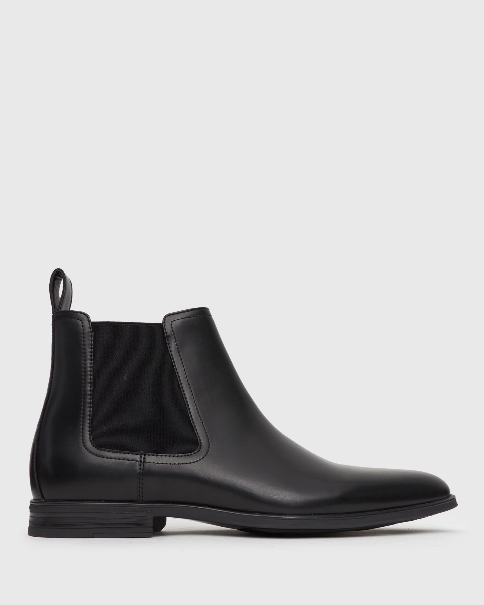 LEON Slip-on Chelsea Boots