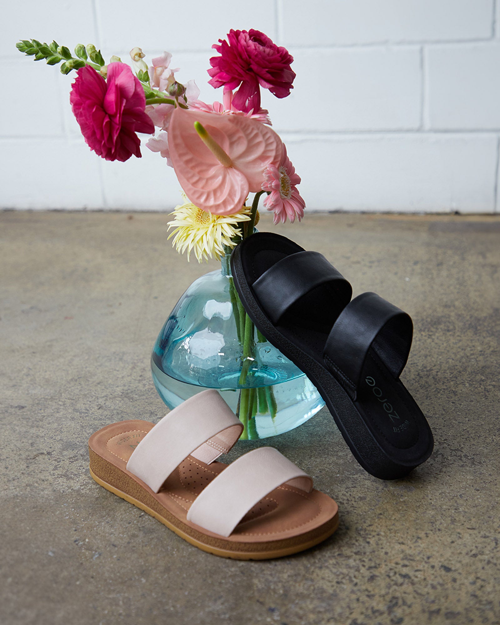 Wider Fit ROWIE Vegan Slides