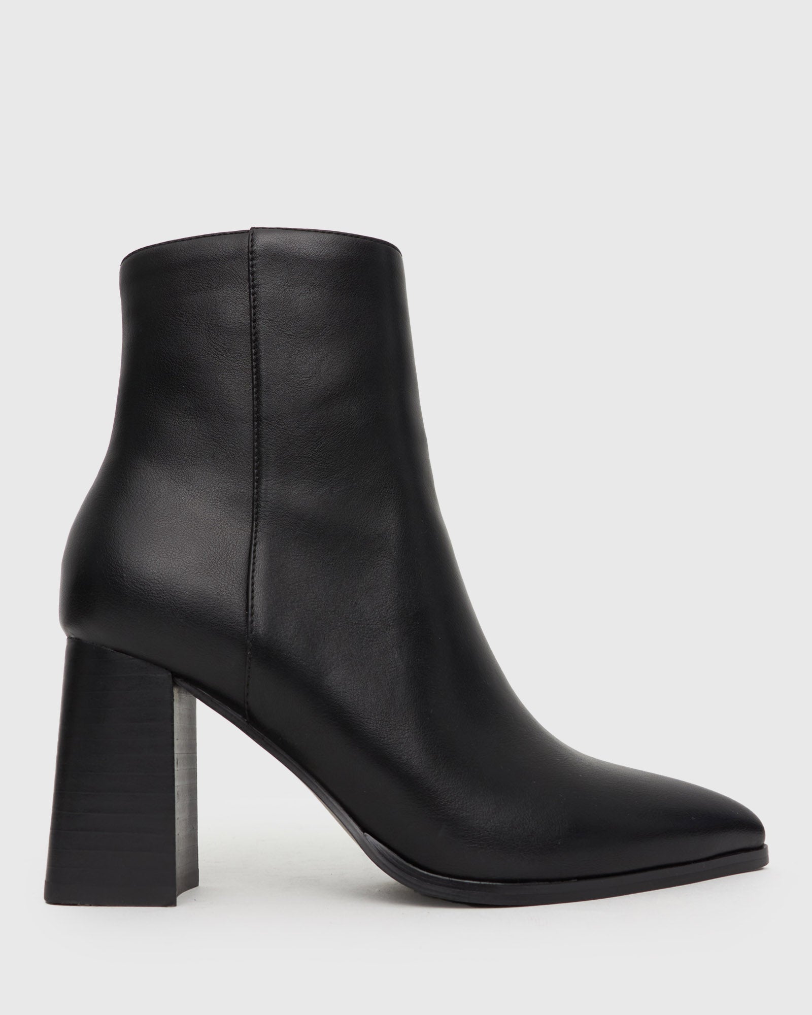 MAX Pointed Toe Ankle Boots