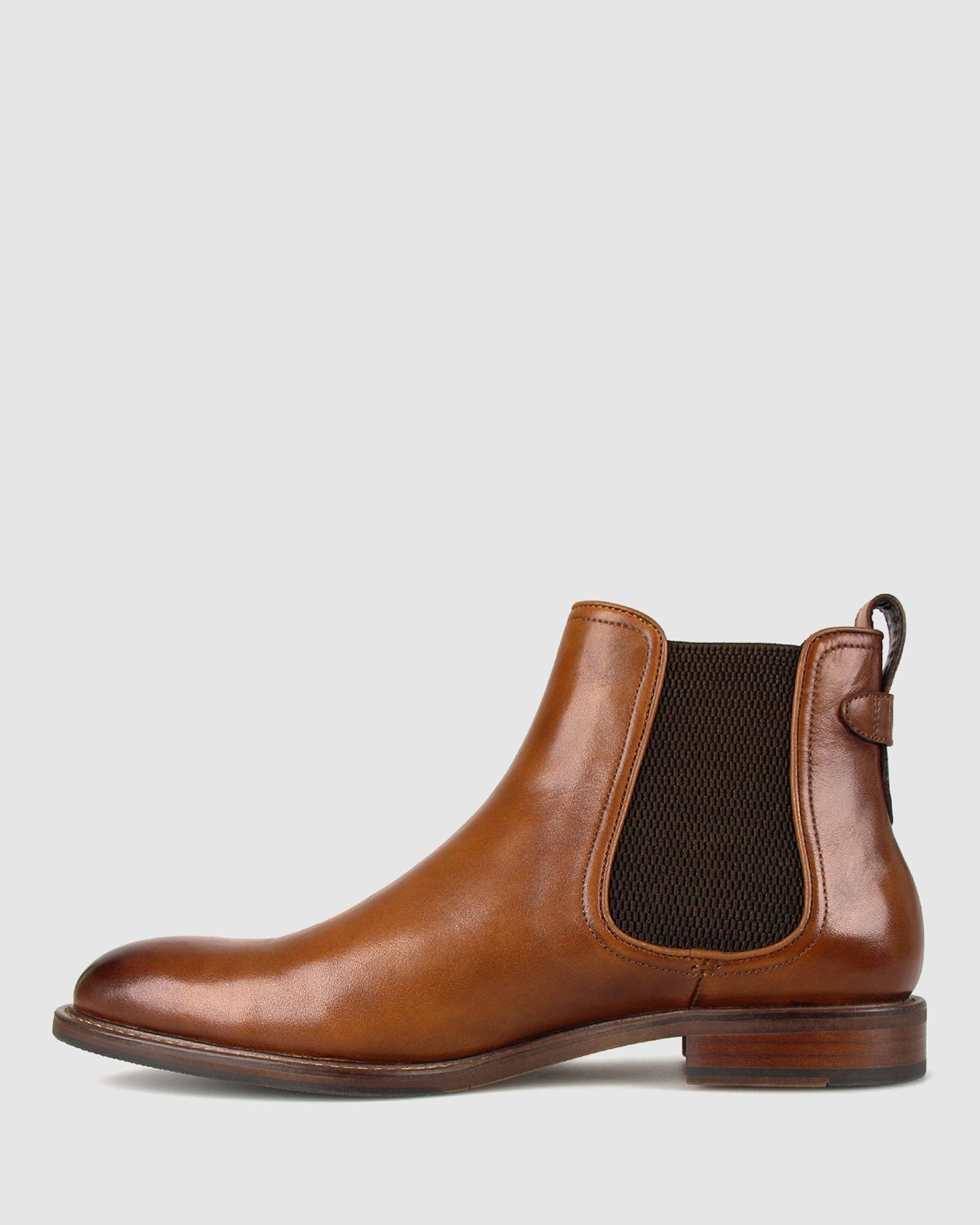 JEFFERY Leather Chelsea Boots